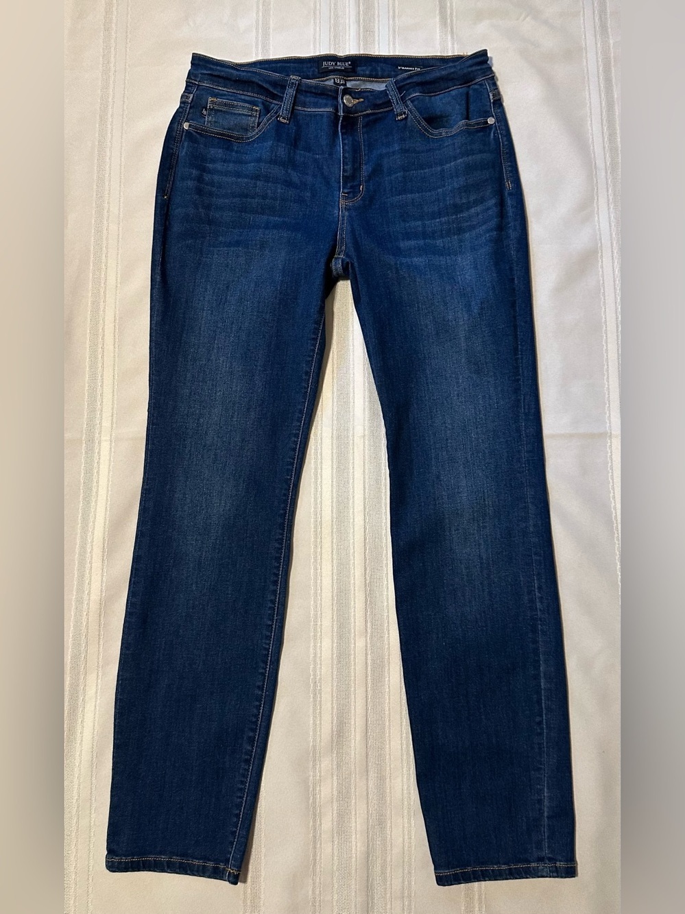 Judy Blue Straight Fit Medium Wash Denim Jeans Women’s 13/31 - Picture 5 of 16